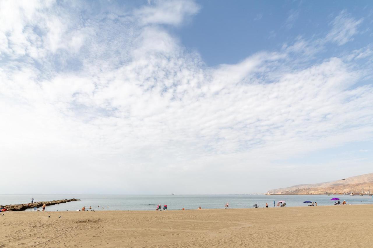 Almeriasuite Beach&Sun Bagian luar foto